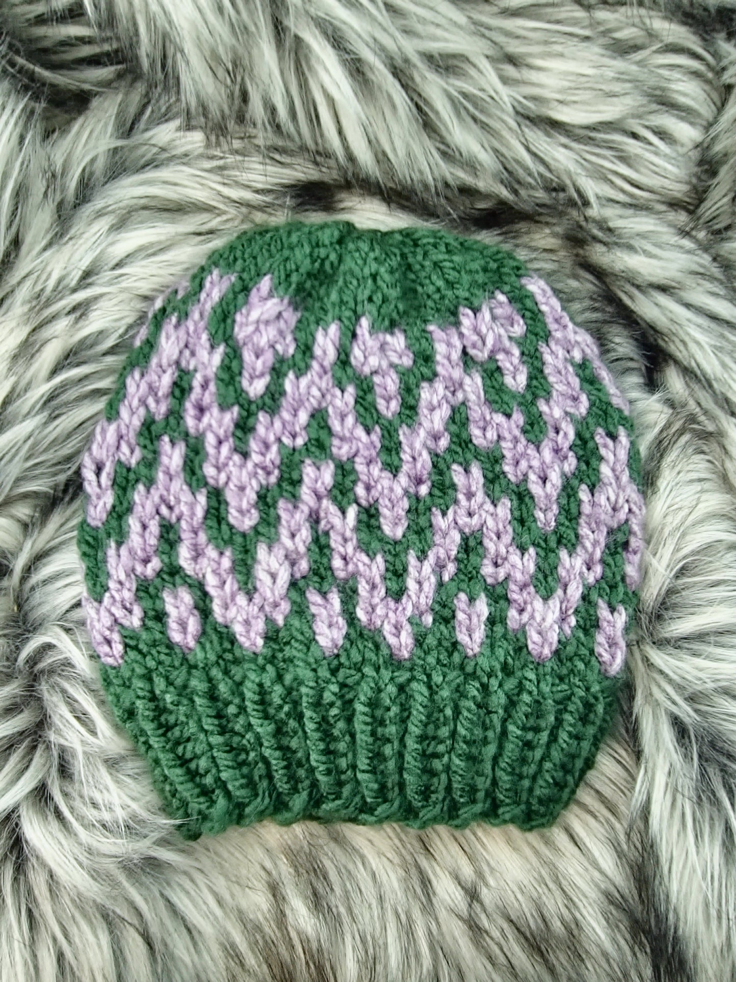 Acrylic Adult S/M ZigZag Beanie