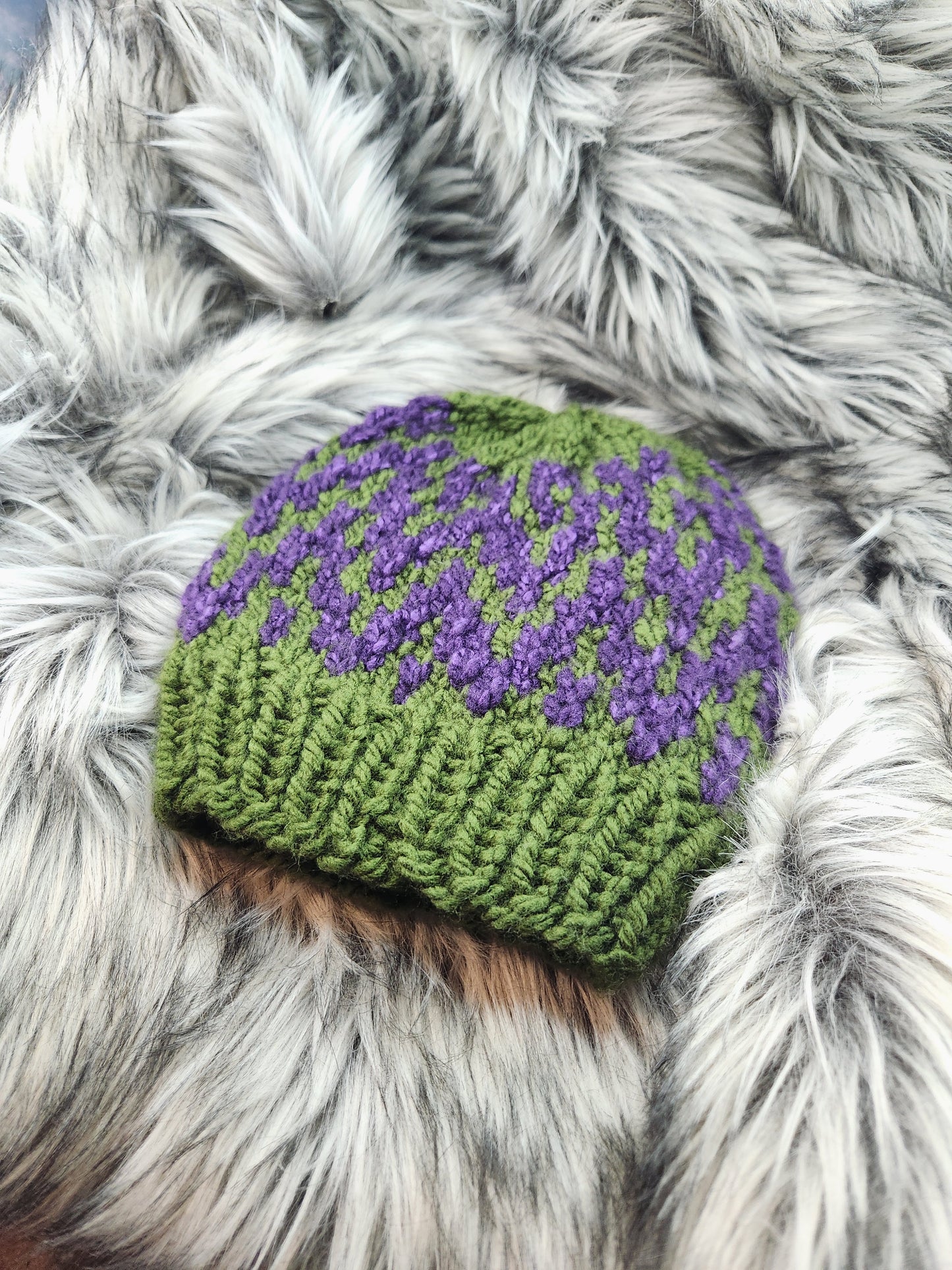 Acrylic Adult S/M ZigZag Beanie