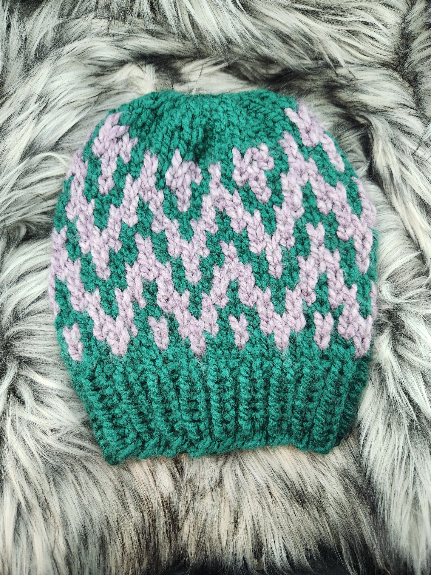 Acrylic Adult S/M ZigZag Beanie
