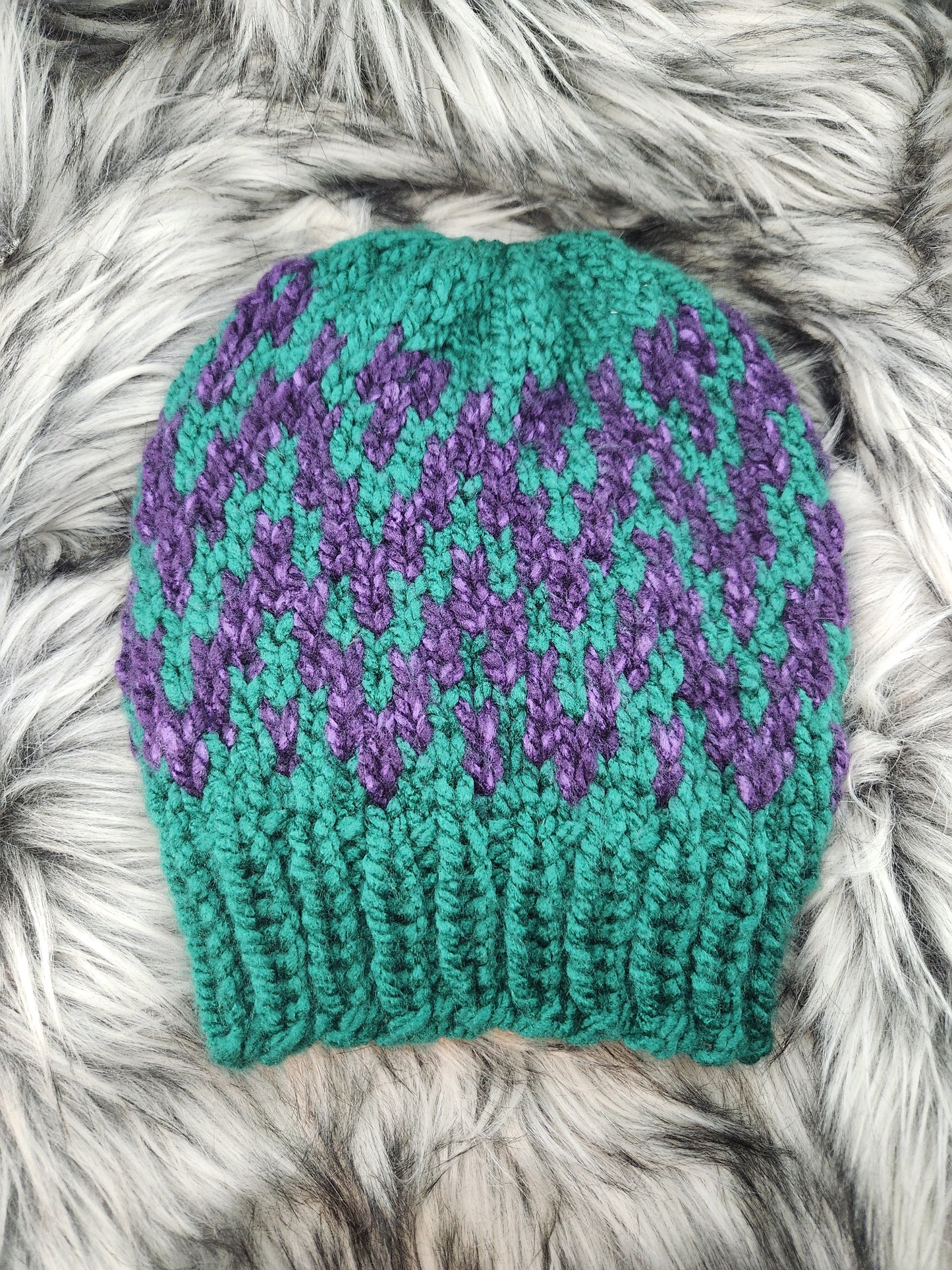 Acrylic Adult S/M ZigZag Beanie