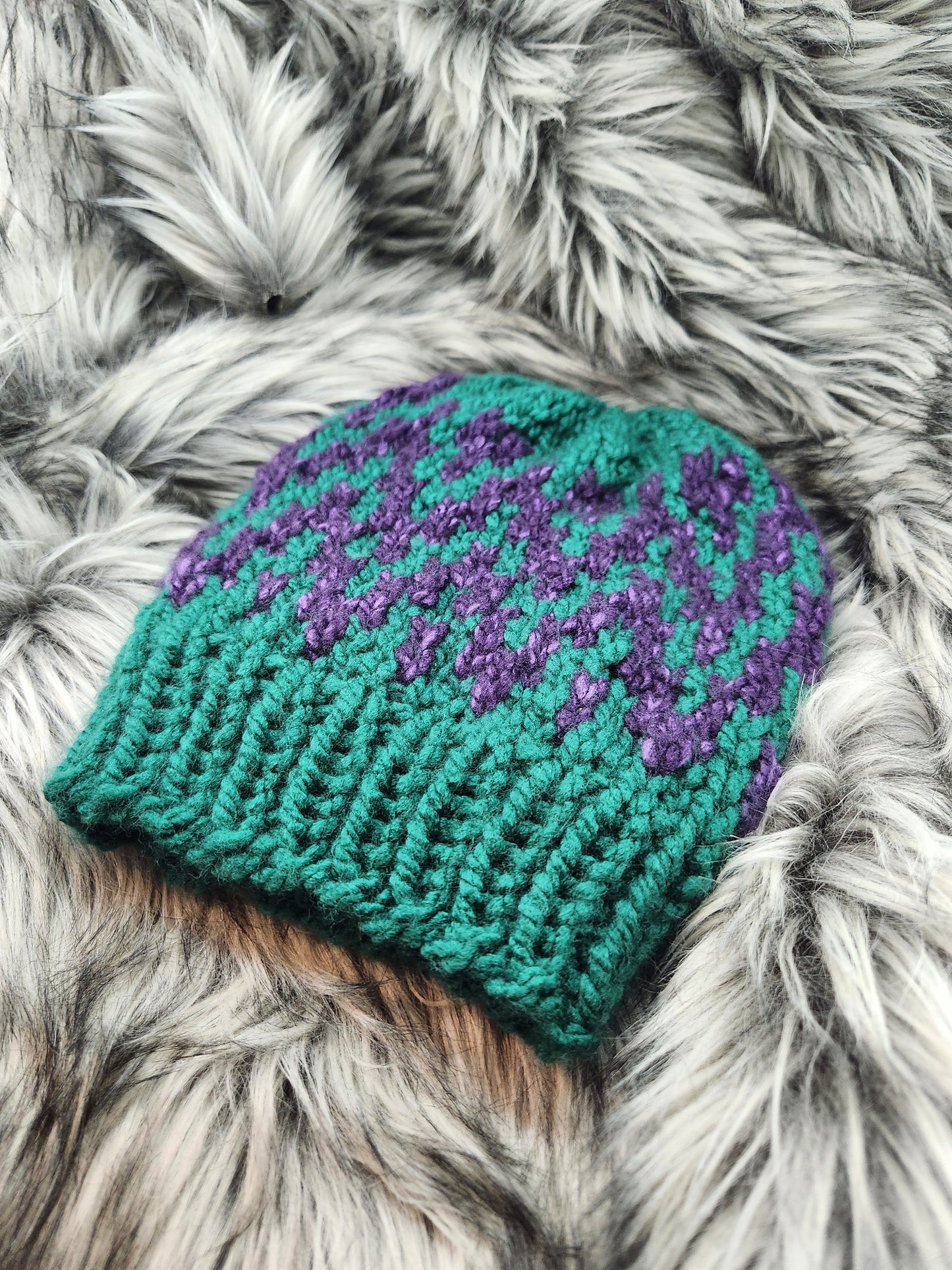 Acrylic Adult S/M ZigZag Beanie