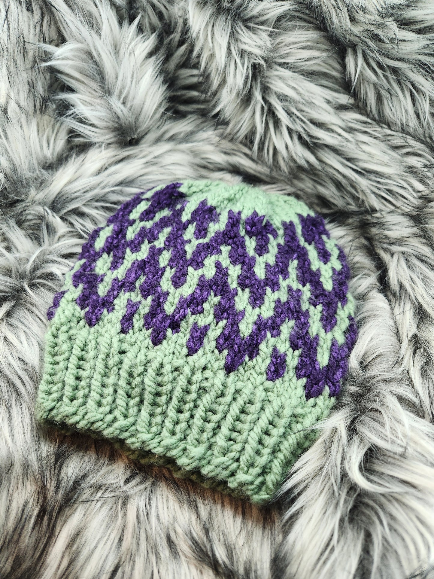 Acrylic Adult S/M ZigZag Beanie