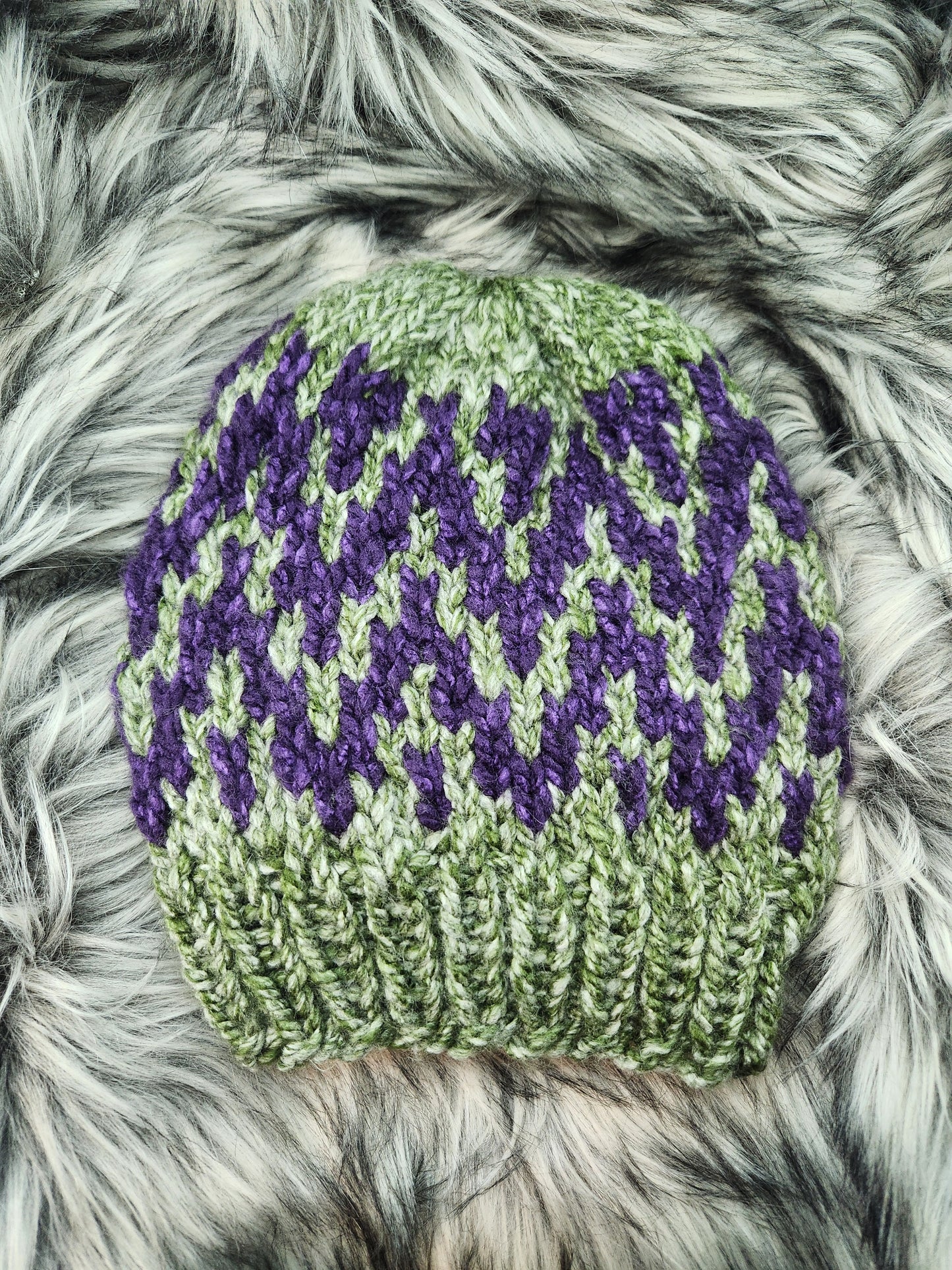 Acrylic Adult S/M ZigZag Beanie