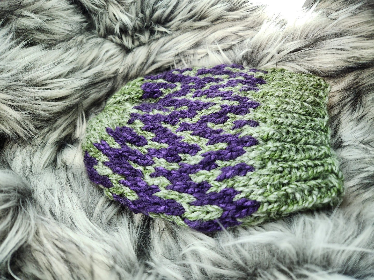 Acrylic Adult S/M ZigZag Beanie