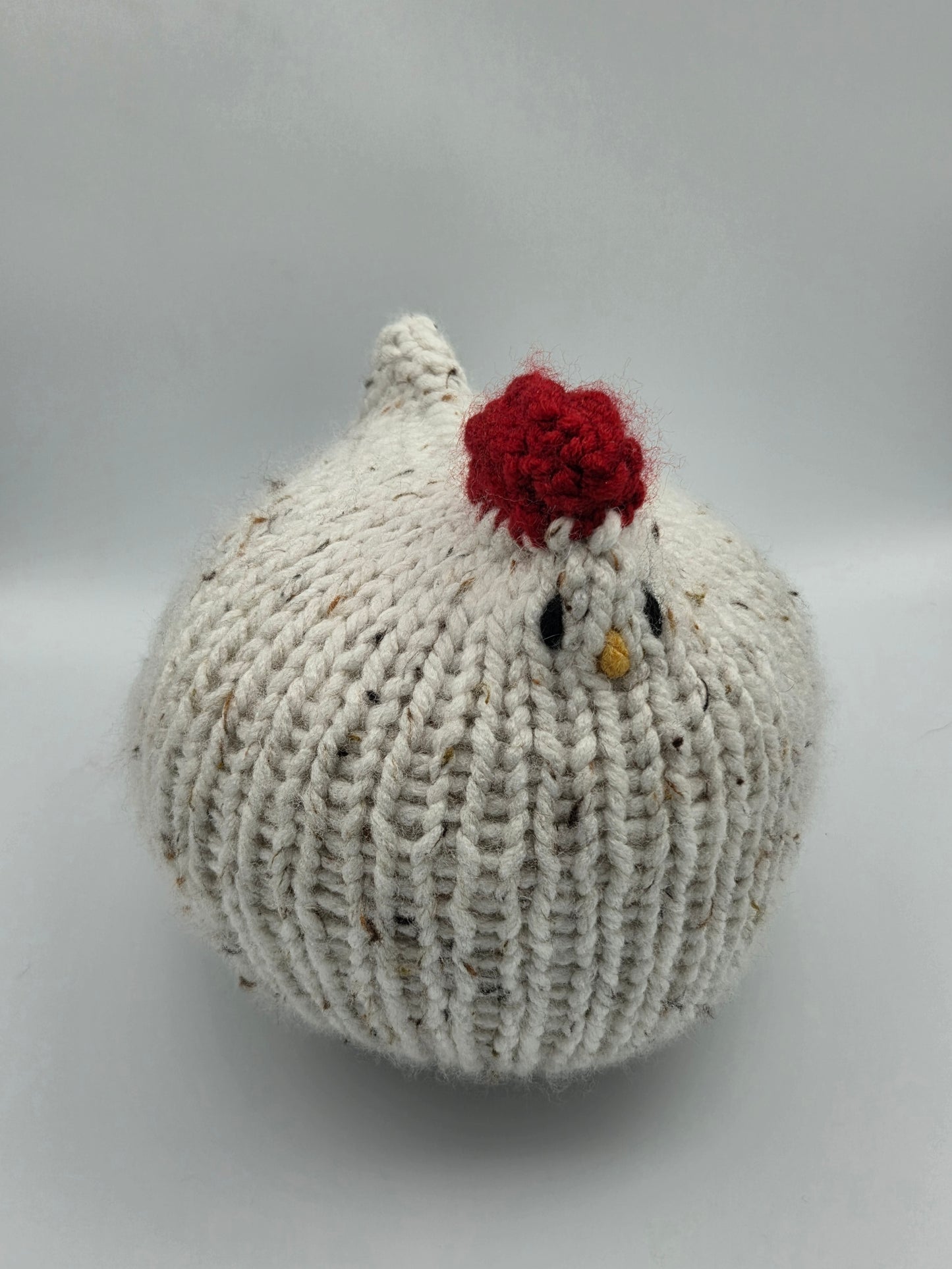 Medium Chicken (white tweed)