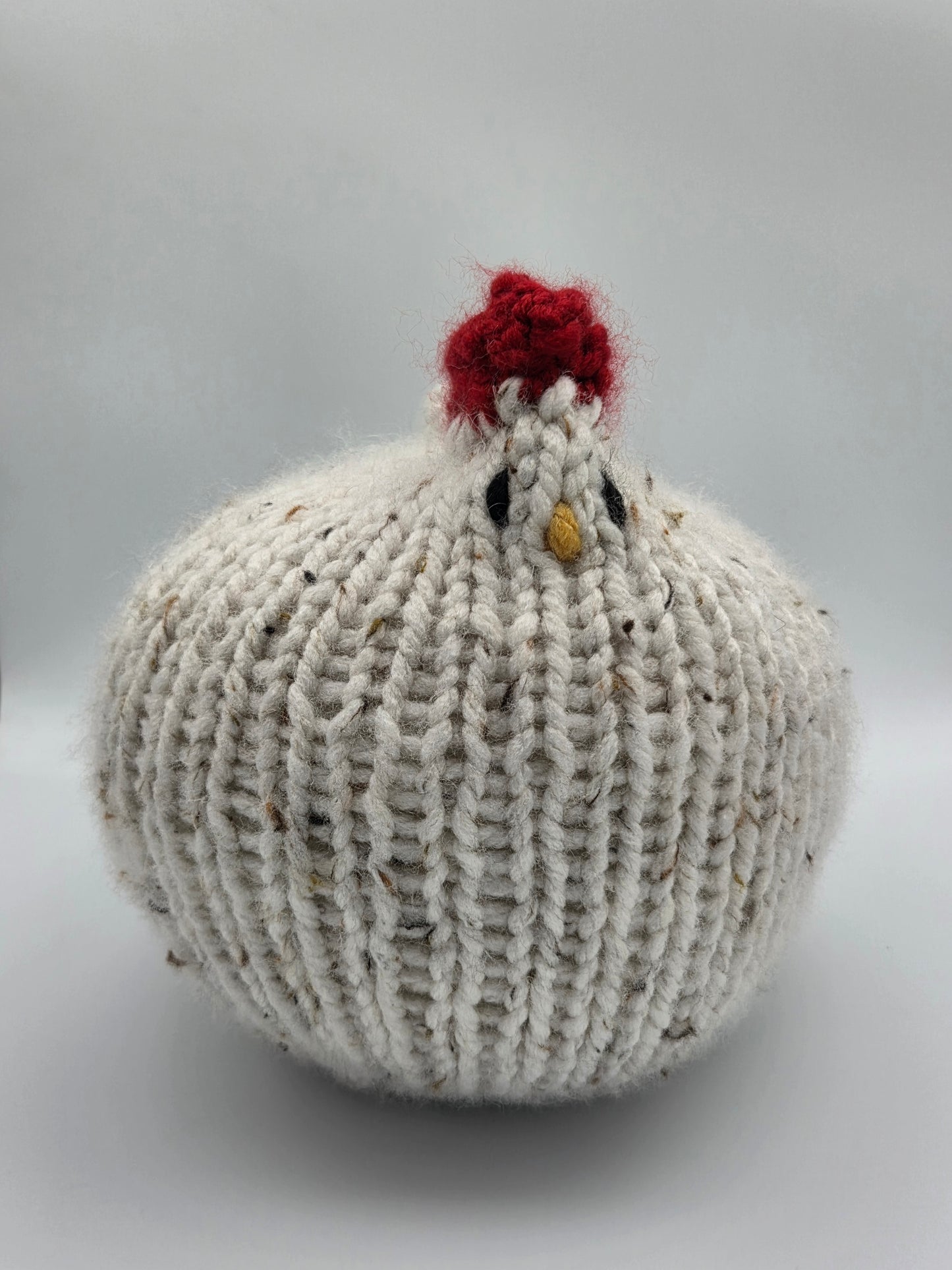 Medium Chicken (white tweed)