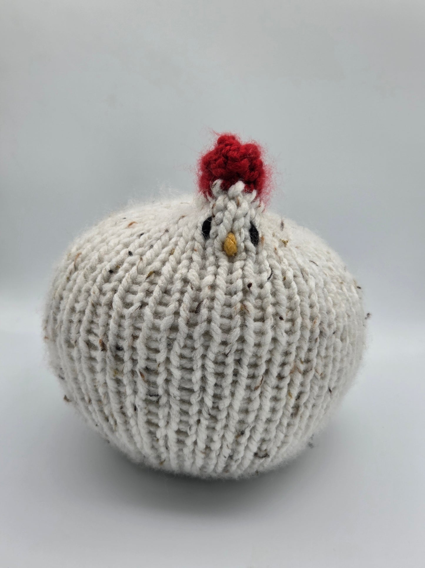 Medium Chicken (white tweed)