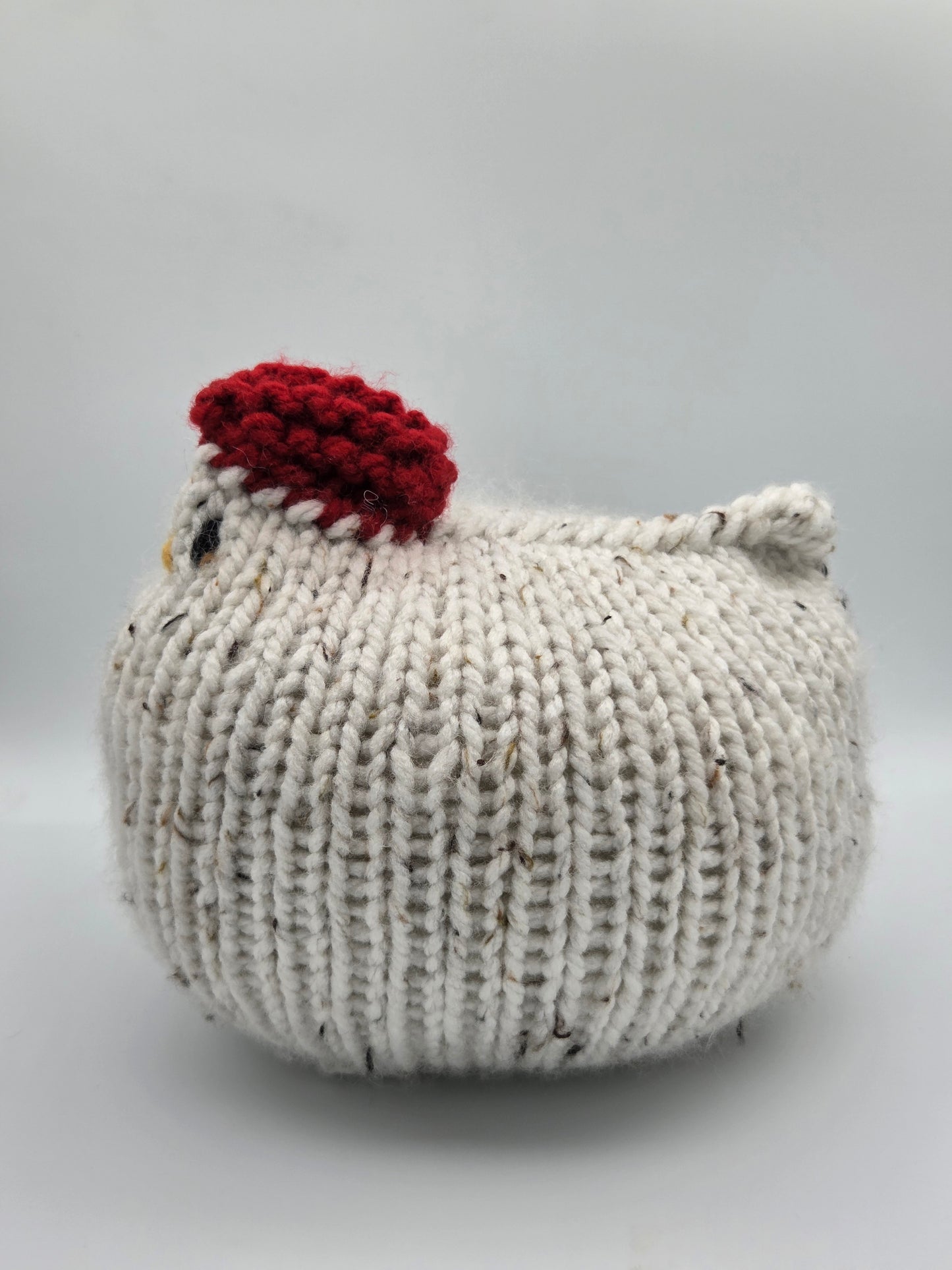 Medium Chicken (white tweed)